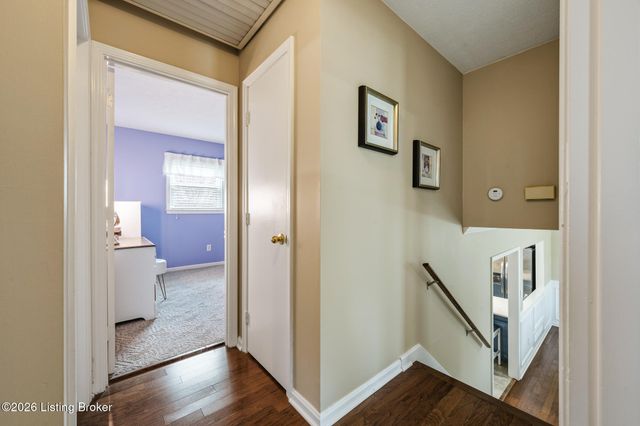 6530 Manassas Dr, Pewee Valley, KY 40056