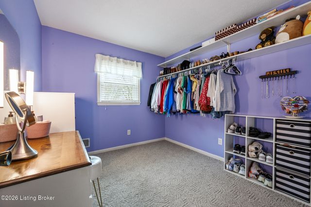 6530 Manassas Dr, Pewee Valley, KY 40056