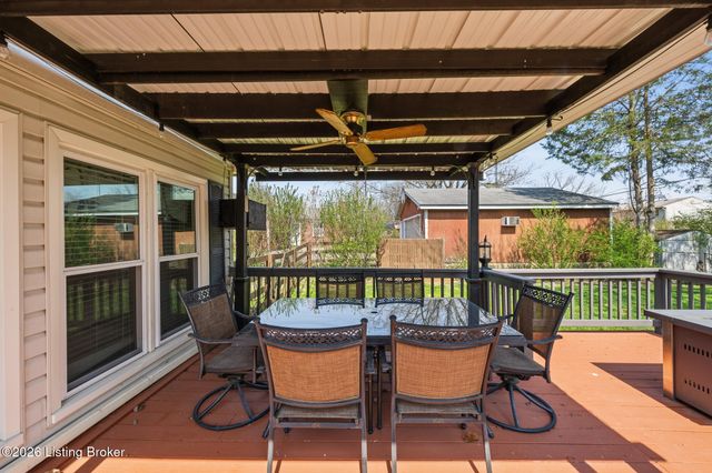 6530 Manassas Dr, Pewee Valley, KY 40056