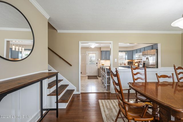 6530 Manassas Dr, Pewee Valley, KY 40056