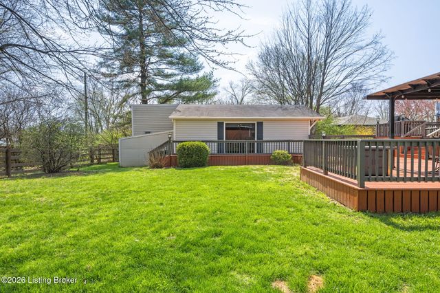 6530 Manassas Dr, Pewee Valley, KY 40056