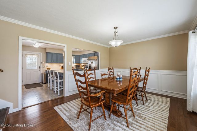 6530 Manassas Dr, Pewee Valley, KY 40056