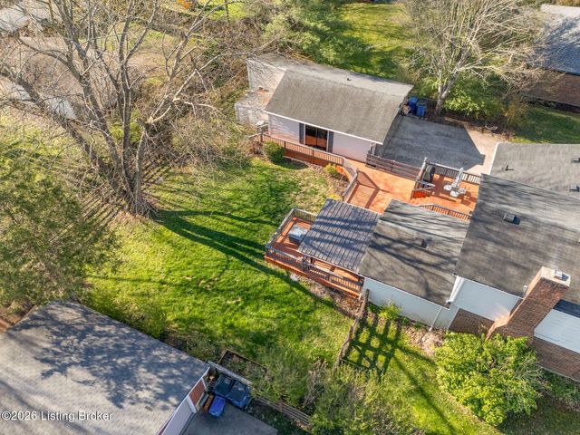 6530 Manassas Dr, Pewee Valley, KY 40056