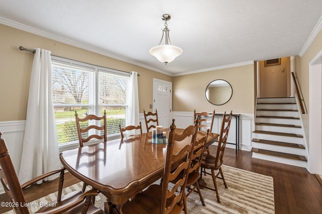 6530 Manassas Dr, Pewee Valley, KY 40056