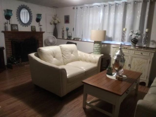 75 Dale Ave, Leominster, MA 01453