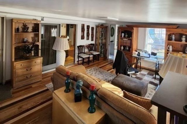 75 Dale Ave, Leominster, MA 01453