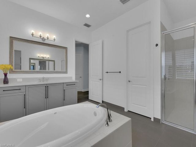 28606 Sicily LOOP, Bonita Springs, FL 34135