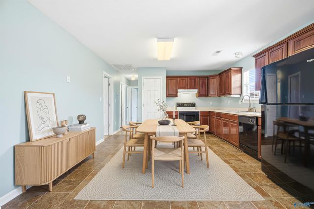 8246 Wall Triana Hwy, Harvest, AL 35749