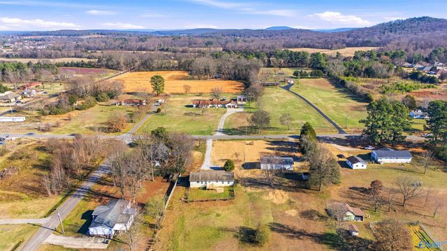 8246 Wall Triana Hwy, Harvest, AL 35749