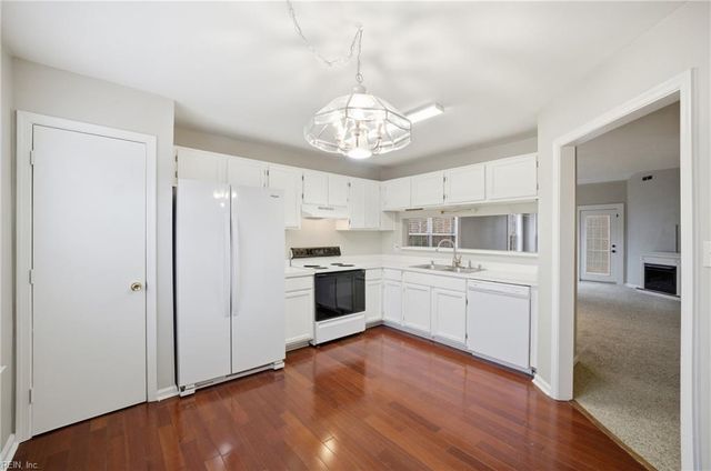 112 Toddsbury CT, Suffolk, VA 23434