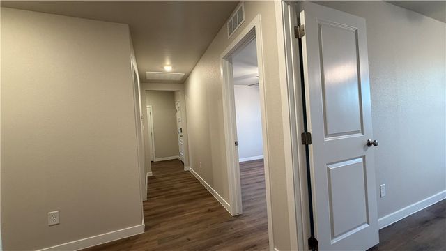 3542 Sepehr Lake Dr, Robstown, TX 78380