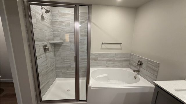 3542 Sepehr Lake Dr, Robstown, TX 78380