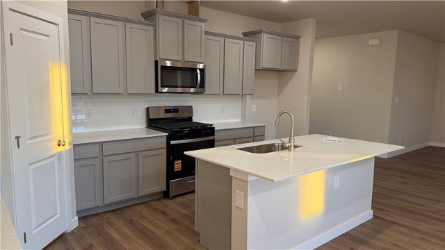 3542 Sepehr Lake Dr, Robstown, TX 78380