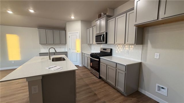 3542 Sepehr Lake Dr, Robstown, TX 78380