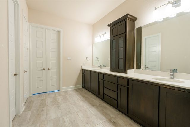 1008 Peacock, Carrollton, TX 75007