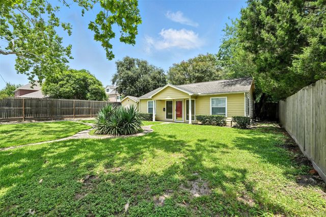 6305 S Rice Avenue, Bellaire, TX 77401