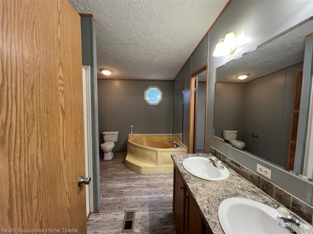 3763 CROSS CREEK, Dryden Township, MI 48428