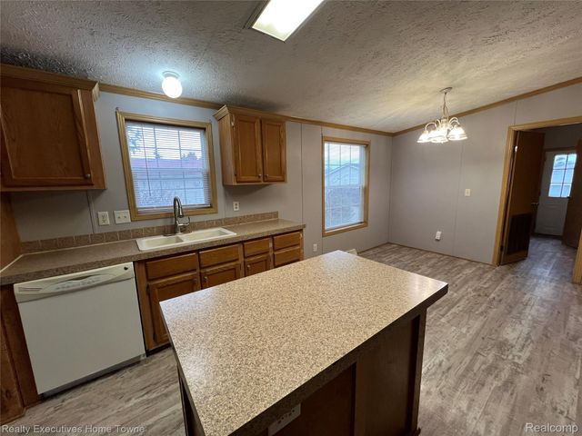 3763 CROSS CREEK, Dryden Township, MI 48428