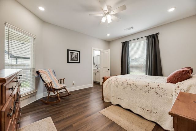 109 Vaughn Meadows Drive, Tom Bean, TX 75491