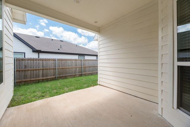 109 Vaughn Meadows Drive, Tom Bean, TX 75491