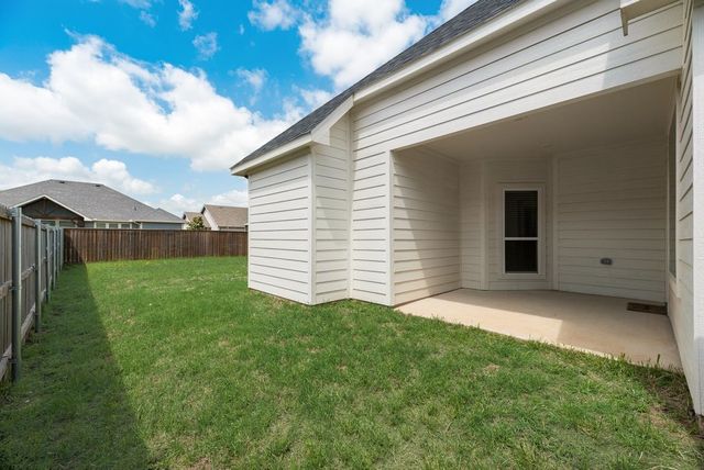 109 Vaughn Meadows Drive, Tom Bean, TX 75491