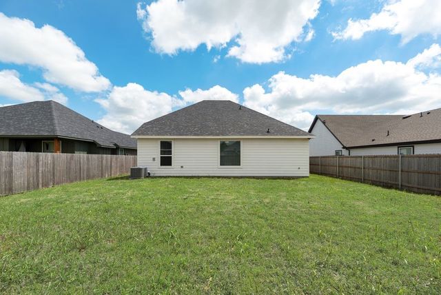 109 Vaughn Meadows Drive, Tom Bean, TX 75491