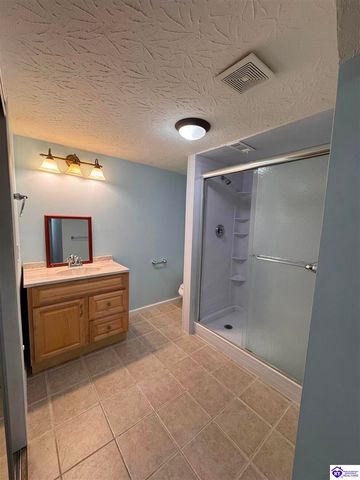 108 Wedgewood Court, Radcliff, KY 40160
