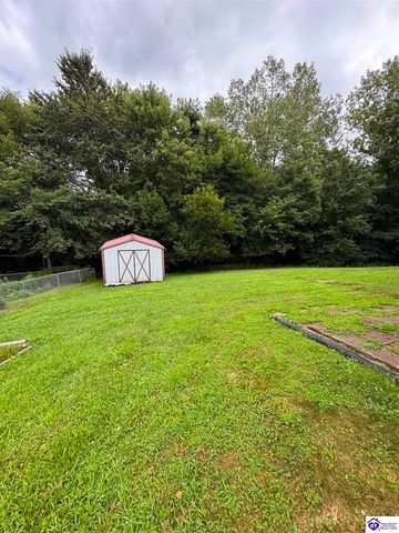 108 Wedgewood Court, Radcliff, KY 40160