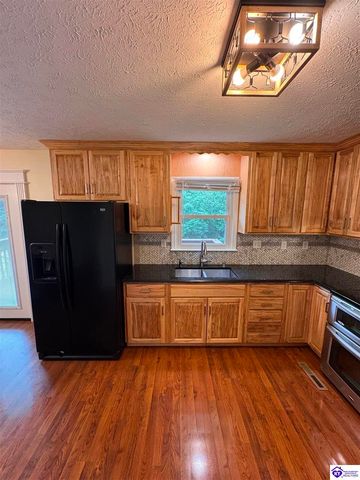 108 Wedgewood Court, Radcliff, KY 40160