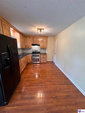 108 Wedgewood Court, Radcliff, KY 40160