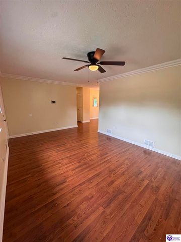 108 Wedgewood Court, Radcliff, KY 40160