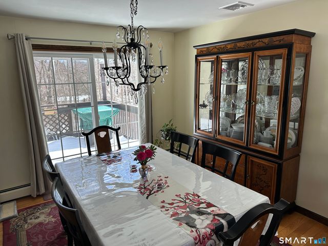 33 Sky View Circle, Hamden, CT 06514