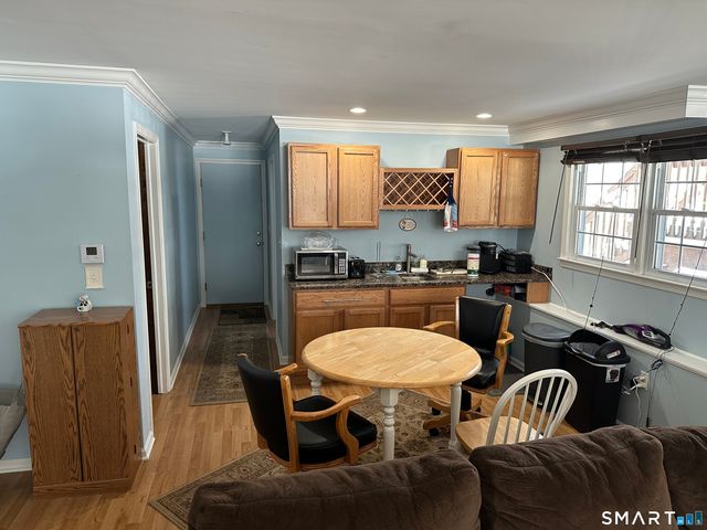 33 Sky View Circle, Hamden, CT 06514