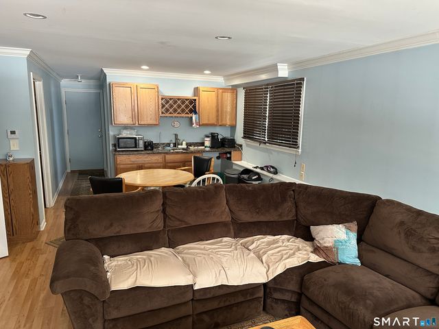 33 Sky View Circle, Hamden, CT 06514