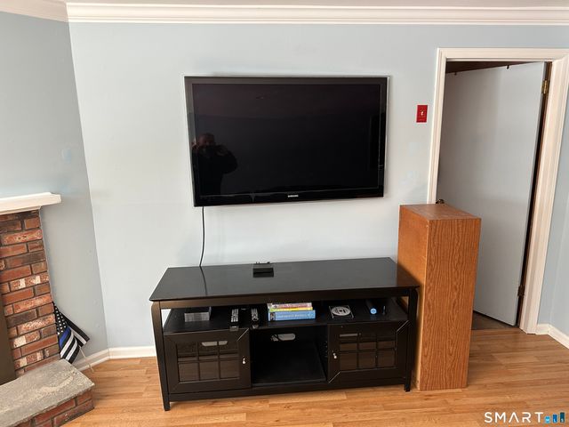 33 Sky View Circle, Hamden, CT 06514