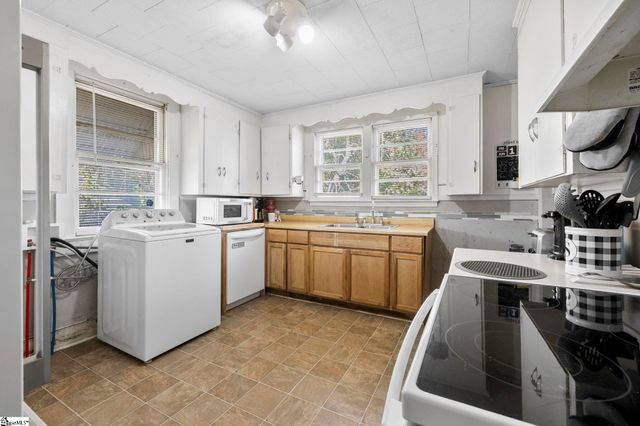 343 Main Street, Converse, SC 29329