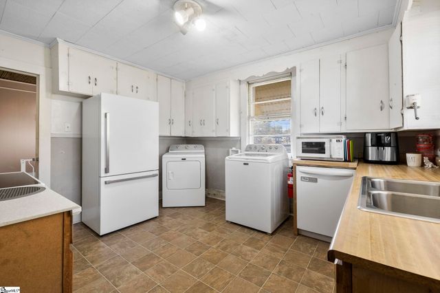 343 Main Street, Converse, SC 29329