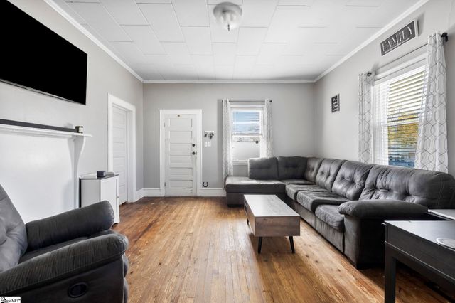 343 Main Street, Converse, SC 29329