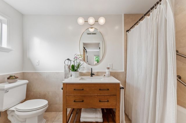 688 57th ST, Oakland, CA 94609