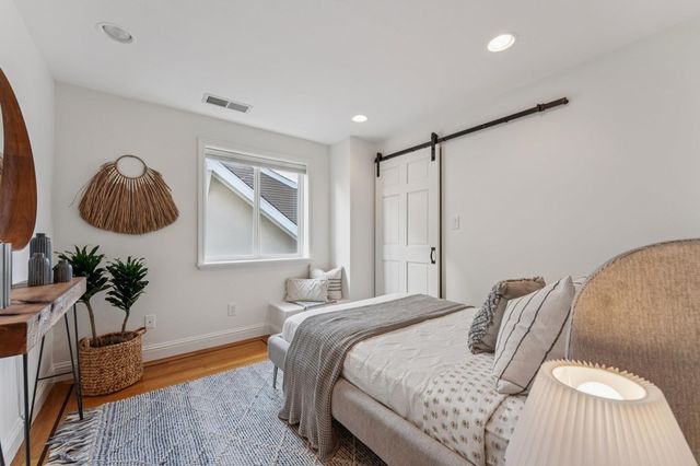 688 57th ST, Oakland, CA 94609