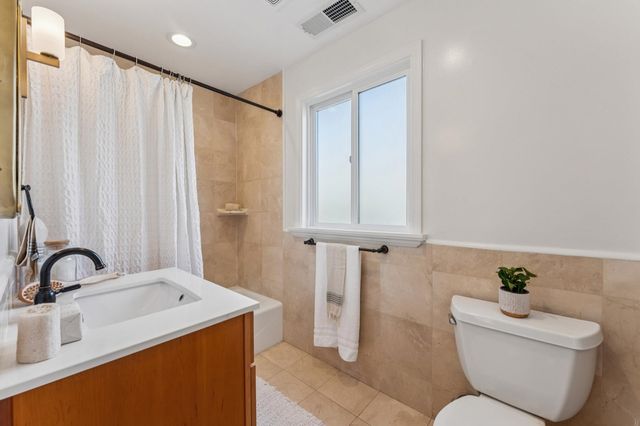 688 57th ST, Oakland, CA 94609