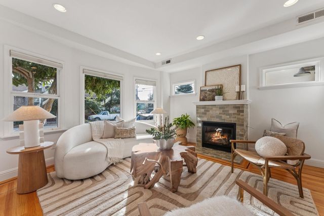 688 57th ST, Oakland, CA 94609