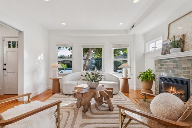 688 57th ST, Oakland, CA 94609