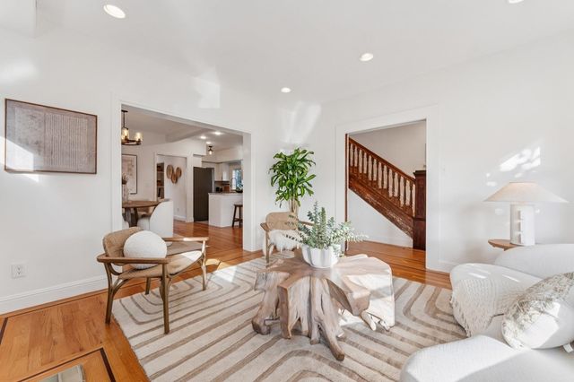 688 57th ST, Oakland, CA 94609