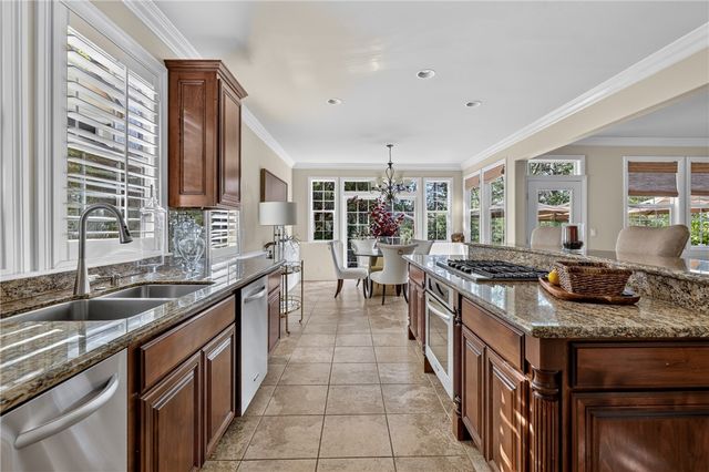 28462 North Bay Road, Lake Arrowhead, CA 92352