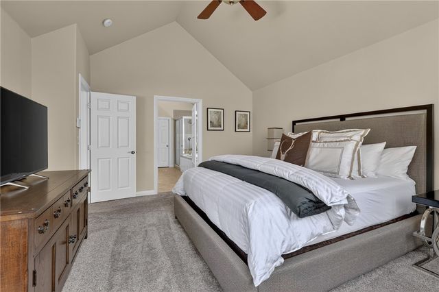 28462 North Bay Road, Lake Arrowhead, CA 92352