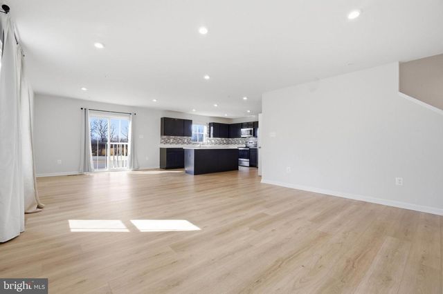 103 CHARLOTTE ST, Hagerstown, MD 21740