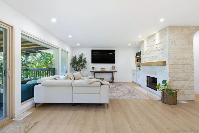 9165 San Juan Place, La Mesa, CA 91941