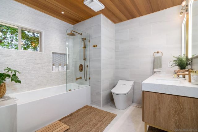 9165 San Juan Place, La Mesa, CA 91941