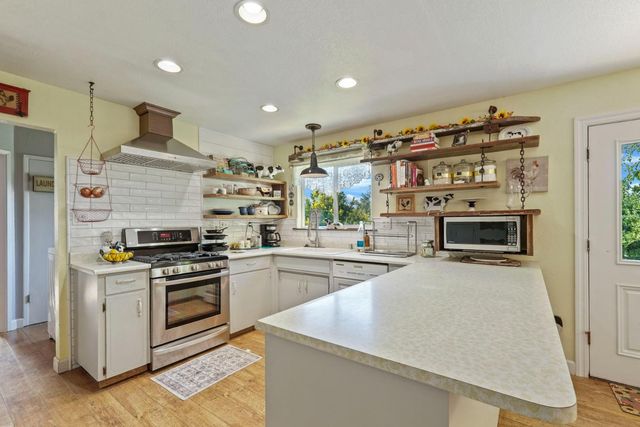 4317 Curran Rd, Ione, CA 95640